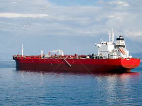 Oil tanker