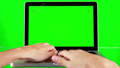 Using Laptop with Green Screen