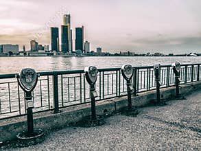 Detroit Sightseeing Binoculars Row