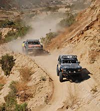 4x4 Off Road Truck Race