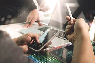 Photo website graphic designer hand working with new project mod