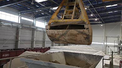 Industrial crane, gantry crane, rail crane moves raw materials in the enterprise, general plan.