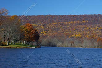 Memorial Lake State Park