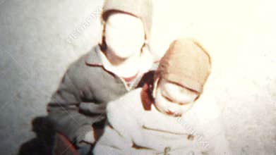 (8mm Vintage) 1957 Kids With Brotherly Love