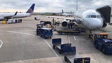 Airplane loads for departure time lapse