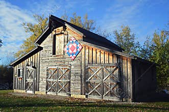 Patriotic Quilt Barn
