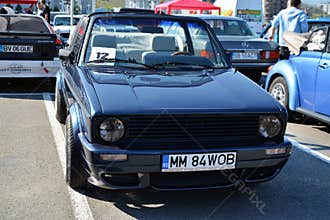 Volkswagen golf cabrio 1800 classic car front
