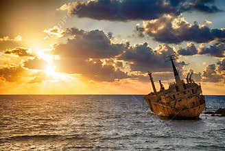 Boat EDRO III shipwrecked