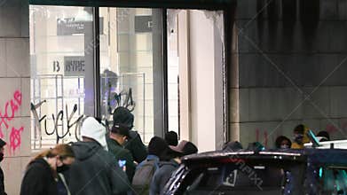 Looters at the downtown Seattle Nordstrom on May 30, 2020