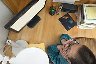 Chinese kid online lesson, indoor life