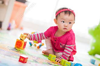 Kid playing toys