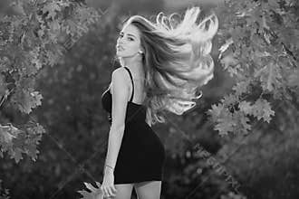 Fashion autumn fall look. Autumn romantic woman, glamour sensual young stylish lady. Fashion autumn season. Healthy face