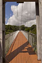Suspended footbridge