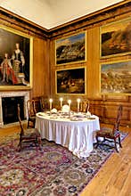 King\'s Dining Room at Hampton Court Palace - London