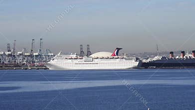 Cruise at the Long Beach Port