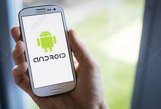 Android mobile phone operating system on Samsung smartphone