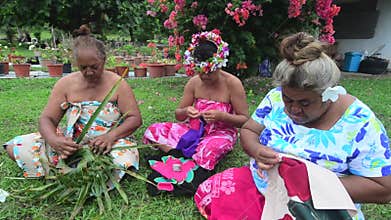 Polynesian Pacific Island Tahitian mature females artwork