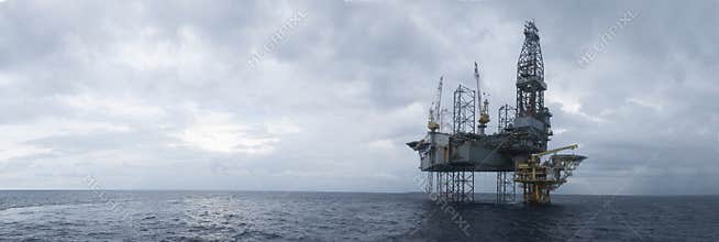 Offshore Jack Up Drilling Rig Over The Top of Oil and Gas