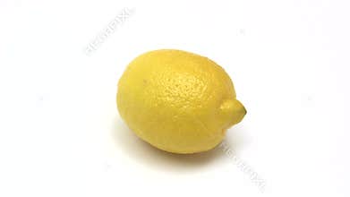 Cutting Lemon