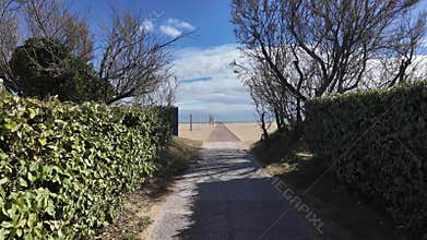 Direct access to the Mediterranean sea