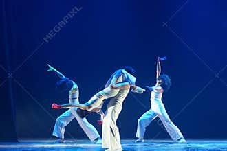 Partner Lift Contemporary Dance Performance With Expressive Motion
