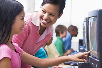 Elementary school computer class