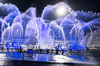The music fountain square is in Dalian