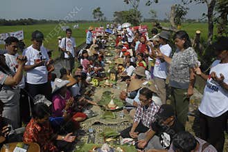 THE TUMPENGAN TRADITION