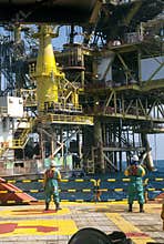 Personal basket transfer at oil platform