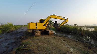 Dredging machine