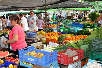 People organic fruits vegetables market, Majorca