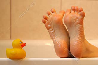 Bath duck meeting feet