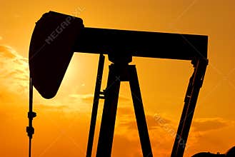 Crude oil extraction