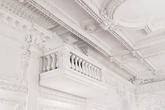 Classic style interior decor great hall balcony