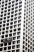 Window cleaner platform on a building