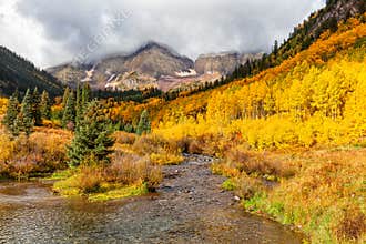 Autumn Beauty at Maroon Bells