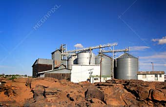 Grain Bin Complex