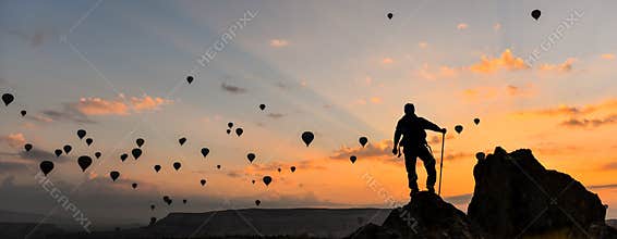 Follow balloon flying to the summit