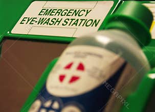 Eye wash station
