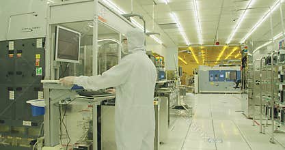 Silicon wafer manufacturing process in a clean room