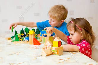 Children play cube