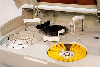 Auto chemistry analyzer