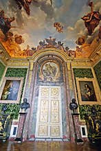 Palace's room
