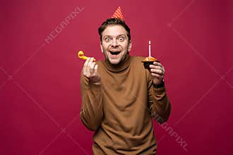 People, joy, fun and happiness concept. Relaxed happy birthday guy looking cheerful, smiling happily, posing for picture