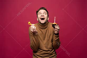 People, joy, fun and happiness concept. Relaxed happy birthday guy looking cheerful, smiling happily, posing for picture