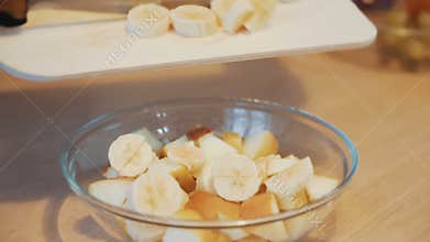Preparation of fruit salad