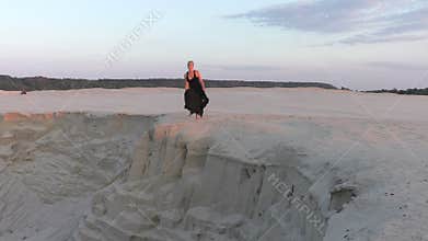 Dancer on the edge of the abyss.