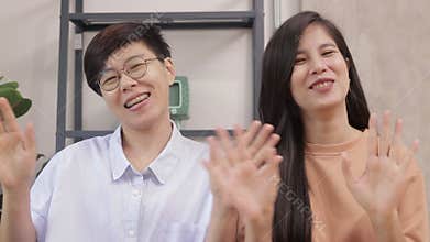 Lesbian couple Married Asians live together at home.