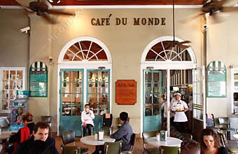 New Orleans Famous Cafe Du Monde