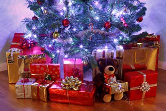 Christmas tree and presents
